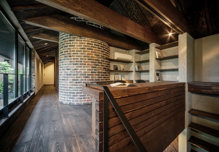 リビングを見下ろすワークスペース