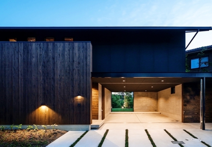 エントランスの夕景