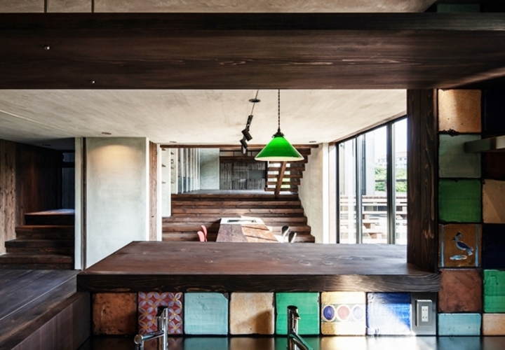 囲炉裏のあるダイニング