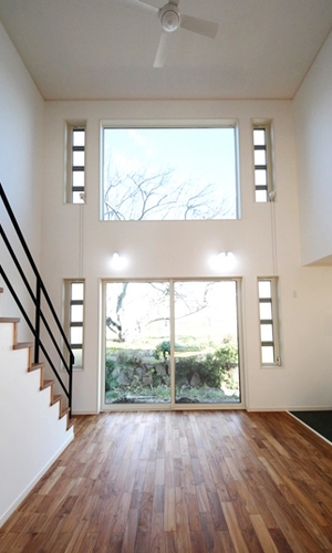 ２階までつながる大開口