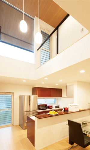 ダイニングキッチンの吹抜け