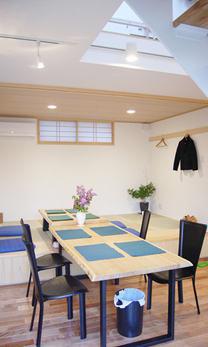 リビングと繋がる和室スペース