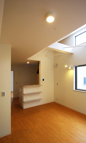 ハイサイドライトのあるリビング