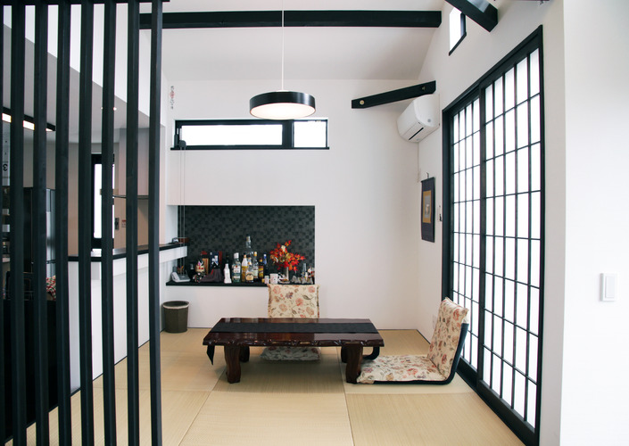 和を基調としたこだわりのモダン住宅