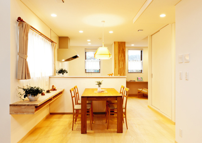 敷地を活かした狭小3階建ての家