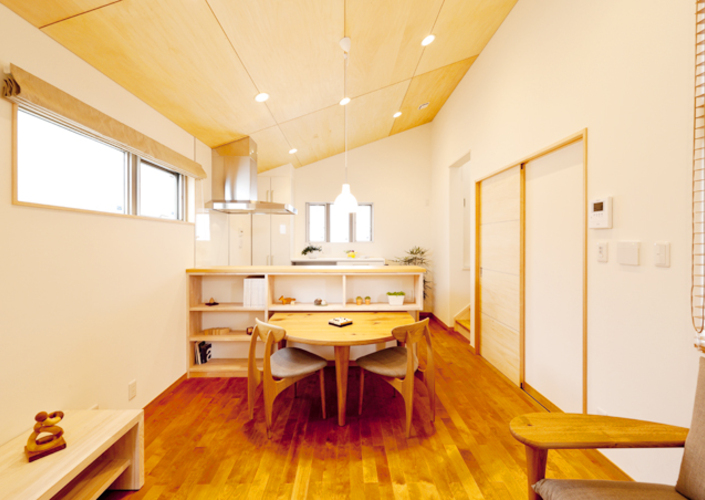 ゆったりと暮らすスキップフロアの家