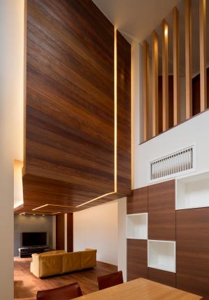 K9-house リノベーション 「木と光の家」