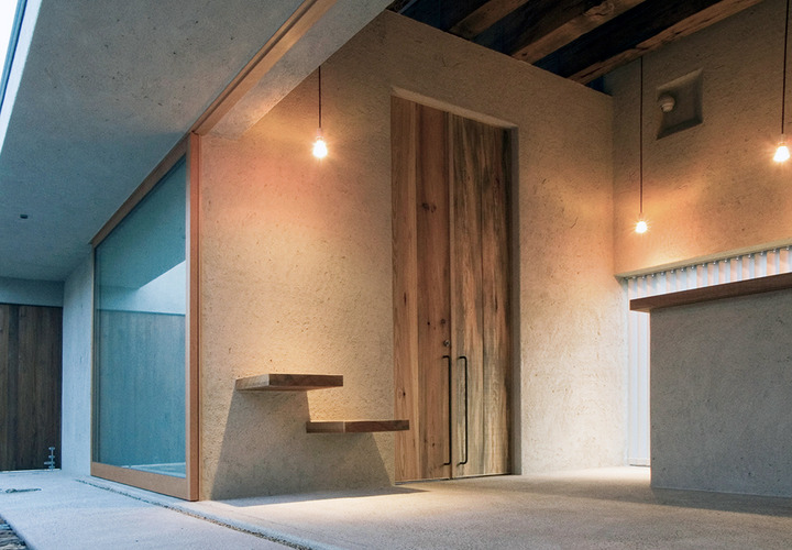 夕暮れどきのホール