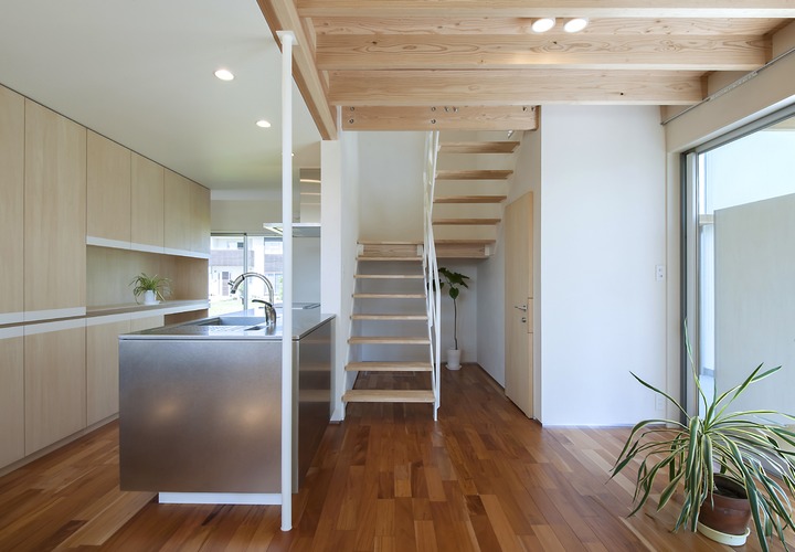 キッチンとリビング