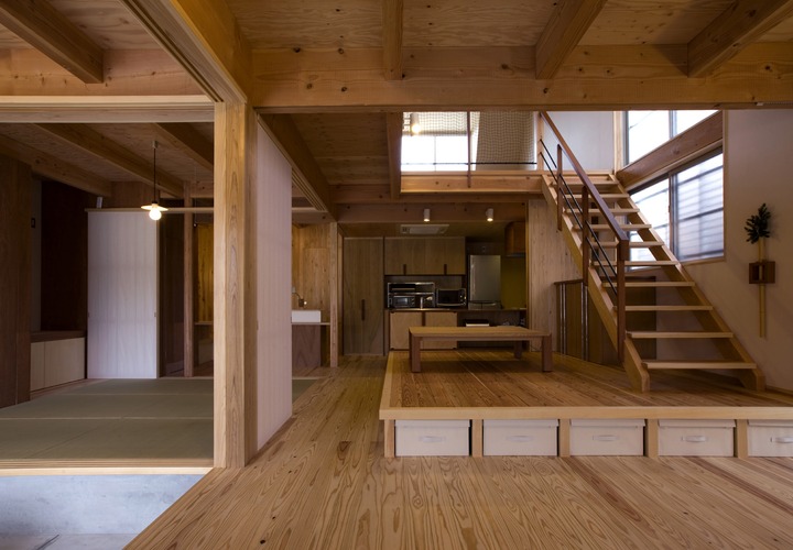 和室とリビングダイニング