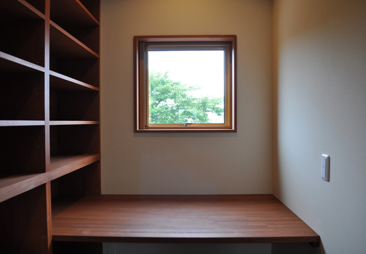 廊下ライブラリー（カウンター）