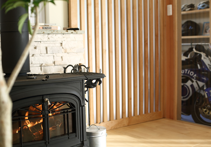 人が集う炎のある暮らし