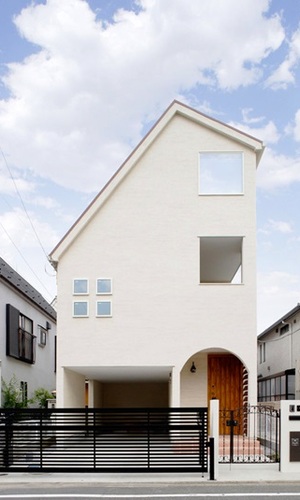 「洋風」を個性的にアレンジした自然素材の家