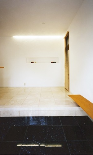 北側玄関の照明