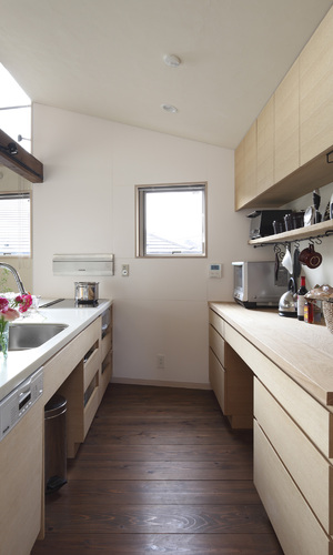 収納も充実したオープンキッチン