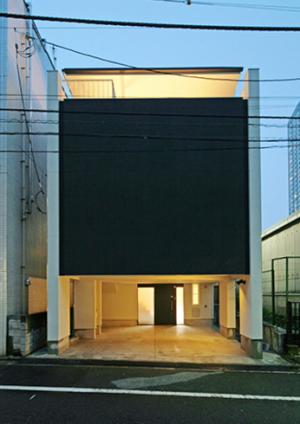 市谷薬王寺町の家