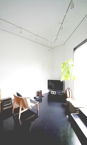 H邸　将来の店舗利用を想定したファミリールーム