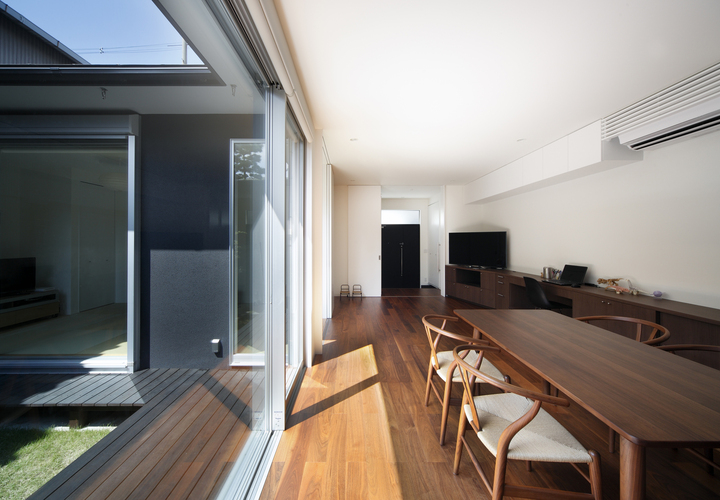 ダイニングと縁側