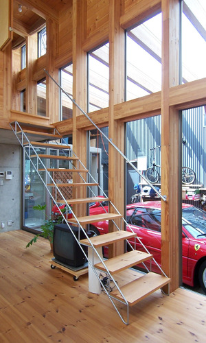 町田ＴＮ邸＜人、車、自然が共存する混構造の家＞