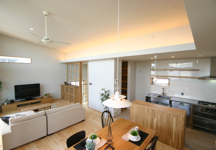 北欧インテリアも似合うシンプルでナチュラルな空間