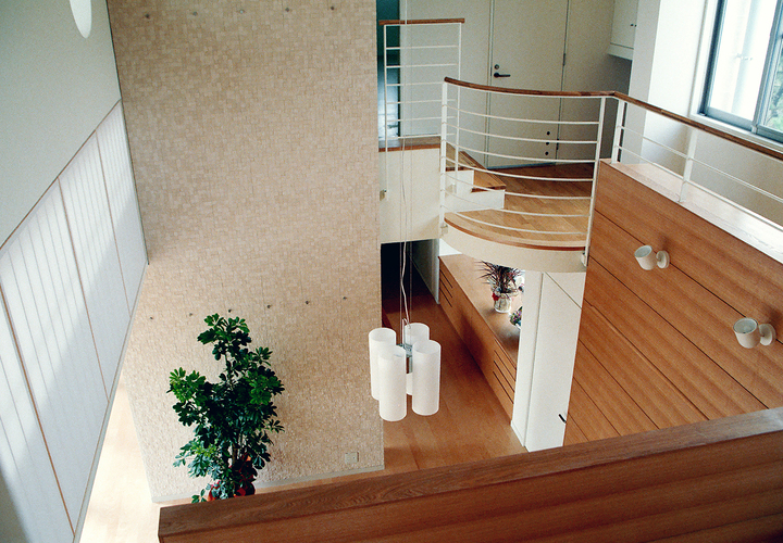 リビングの吹抜け見下ろし