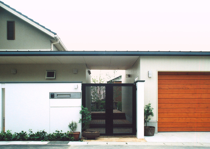 書庫＆車庫の増築｜北デッキの家