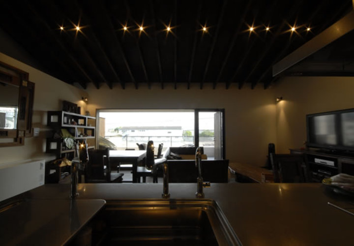 風の家のリビング