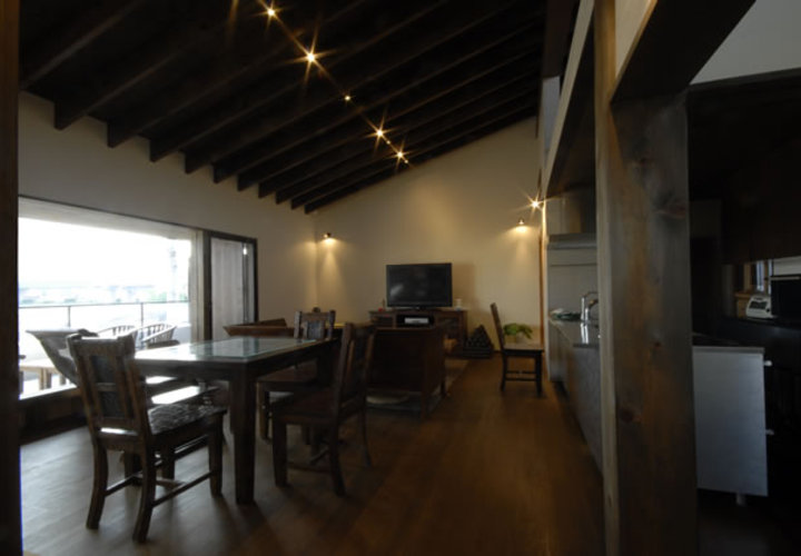 風の家のリビング