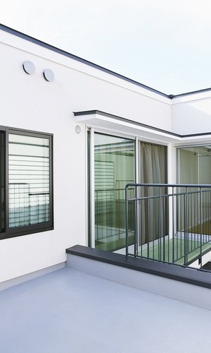 中庭とつながる自由な暮らし