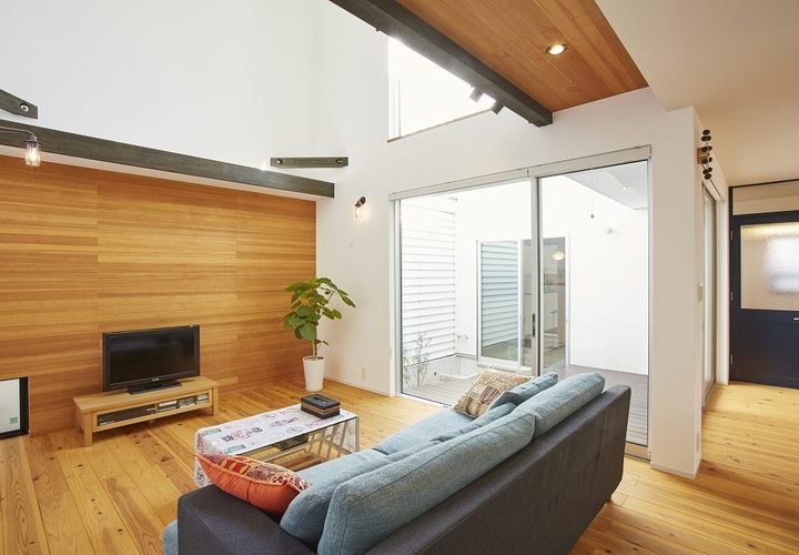 中庭とつながる自由な暮らし