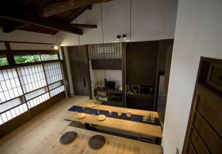 重くて遠い家のリビング