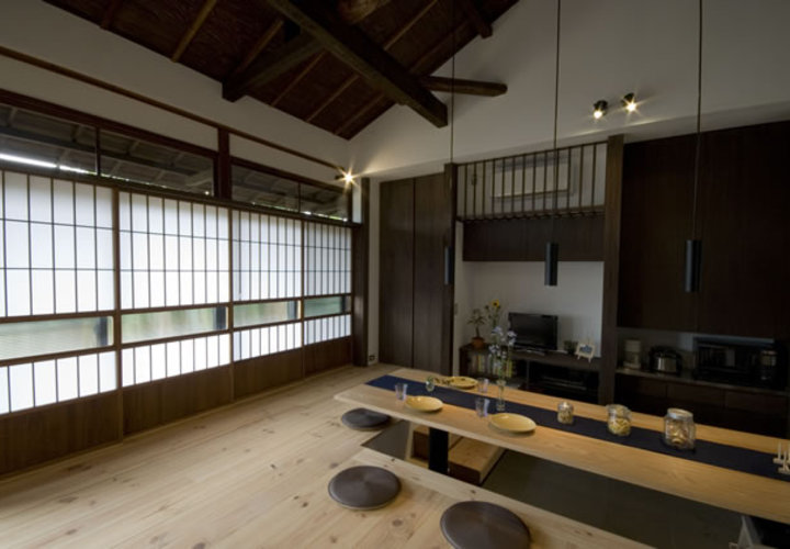 重くて遠い家のリビング