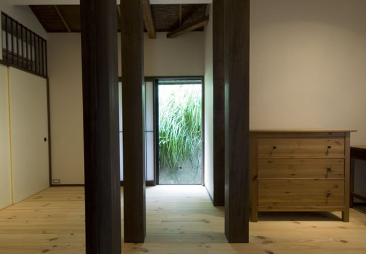 重くて遠い家の子供室