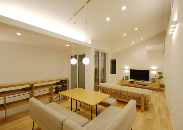 家族が笑顔で暮らせる明るい家