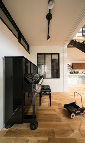 郊外住宅地でナチュラルに暮らす家