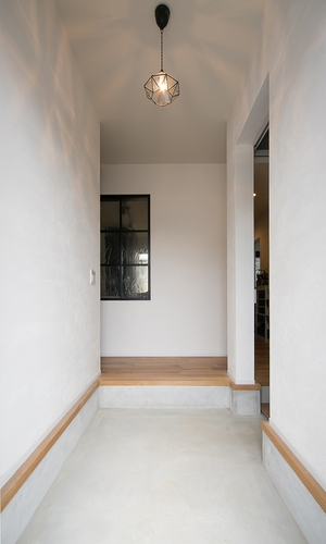 郊外住宅地でナチュラルに暮らす家