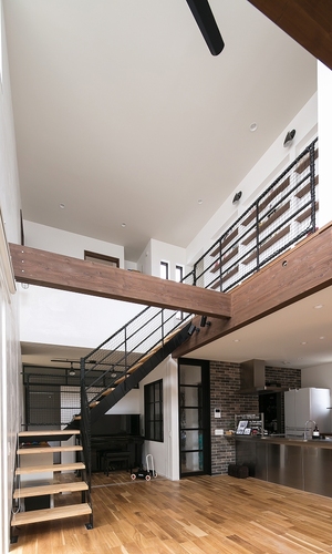 郊外住宅地でナチュラルに暮らす家