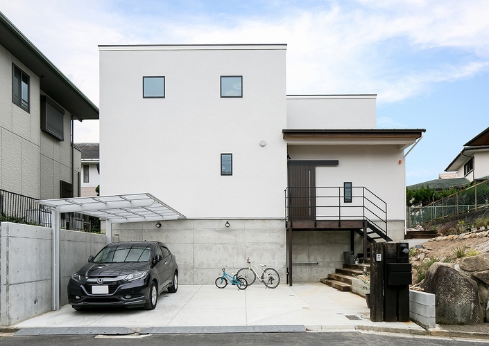 郊外住宅地でナチュラルに暮らす家