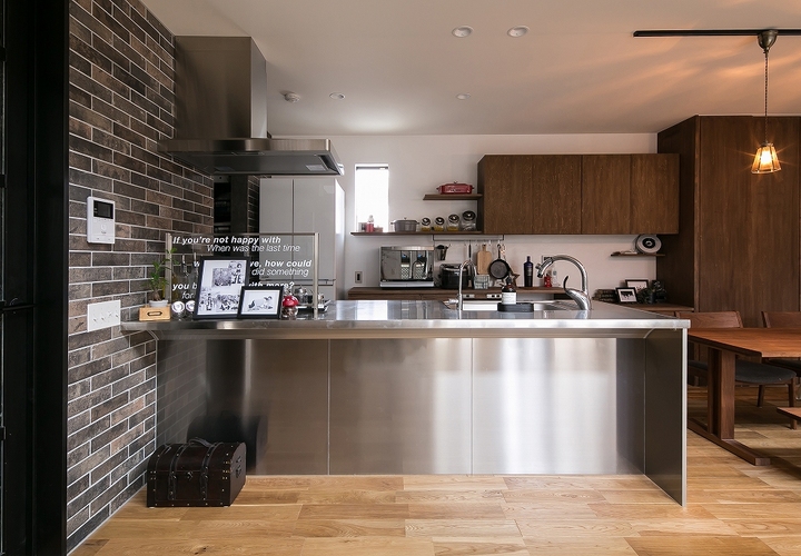 郊外住宅地でナチュラルに暮らす家