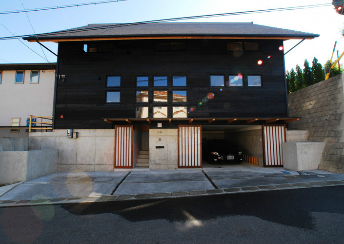 地下車庫のある家