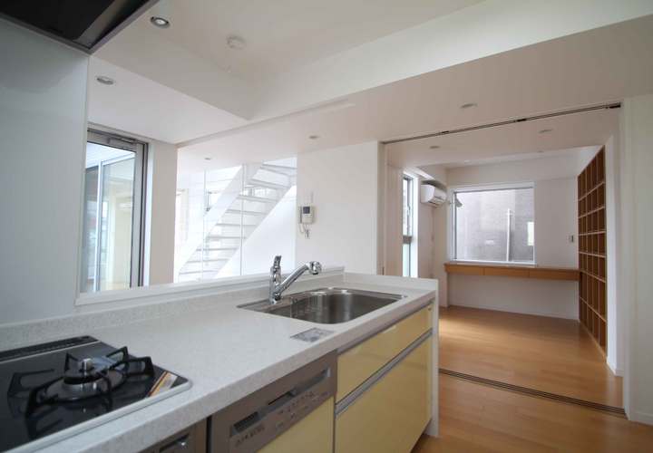 リビング｜狭小間口の家｜東京都足立区