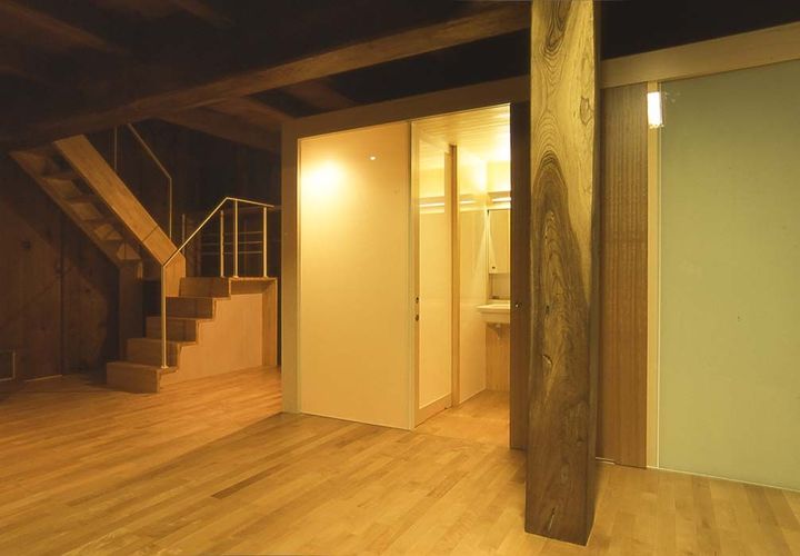 光る壁の水廻りボックス