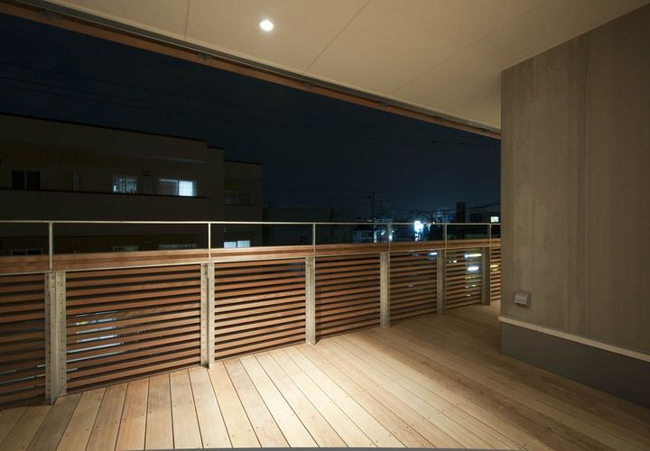 バルコニー夜景