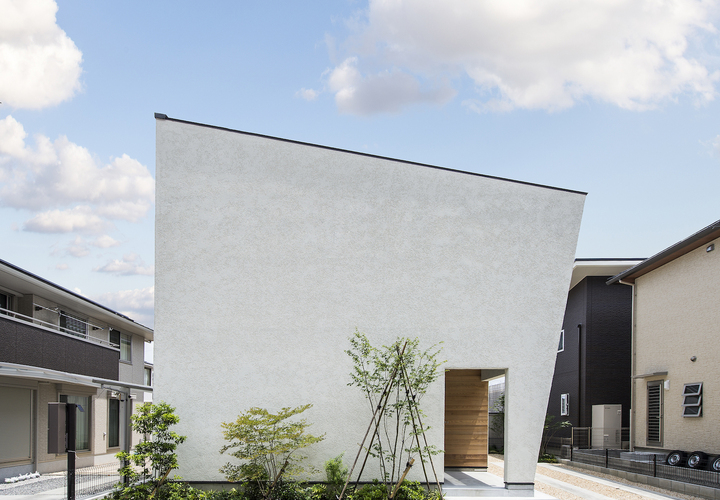 ファサードを彩る植栽