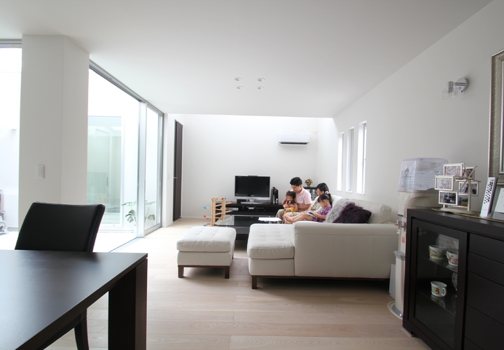 インテリアのテーマは「アーバンモダン」