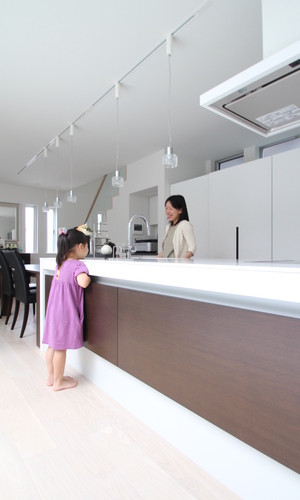 奥様こだわりのアイランドキッチン