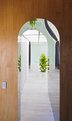 ベッドルームからパウダールム