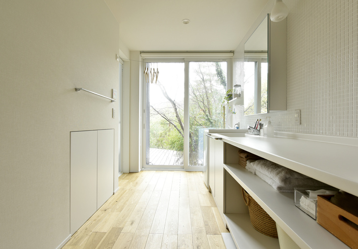 清潔感と開放感あふれるサニタリールーム