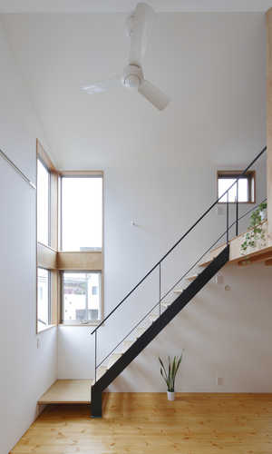 コーナーサッシ