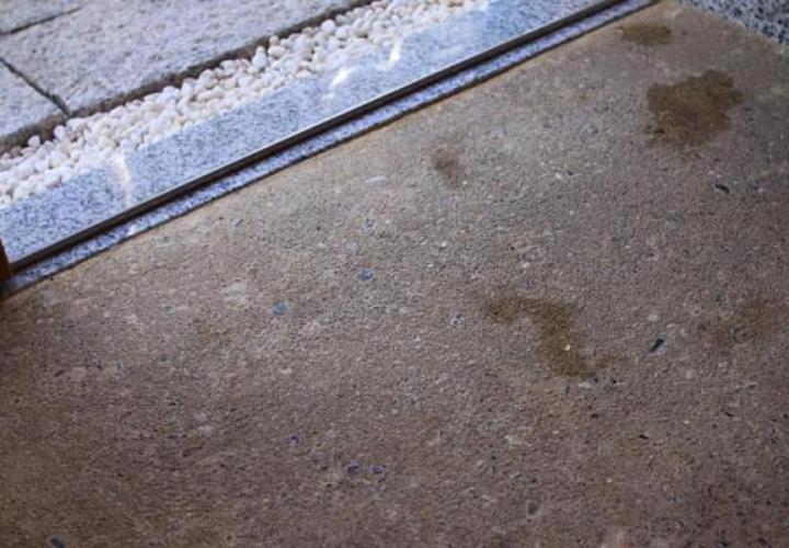 玄関の三和土とアプローチ